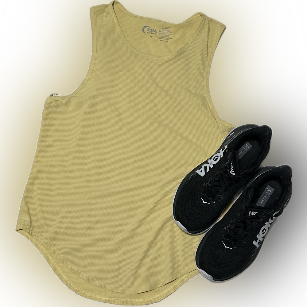 Zyia Active Yellow Ribbed Tank Top - Size Medium - Picture 8 of 8